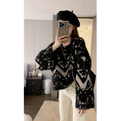 秋裝2025年新款歐貨漂亮寬松水貂絨秋冬復古網紅毛衣套頭慵懶上衣