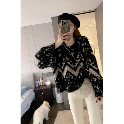 秋裝2025年新款歐貨漂亮寬松水貂絨秋冬復古網紅毛衣套頭慵懶上衣