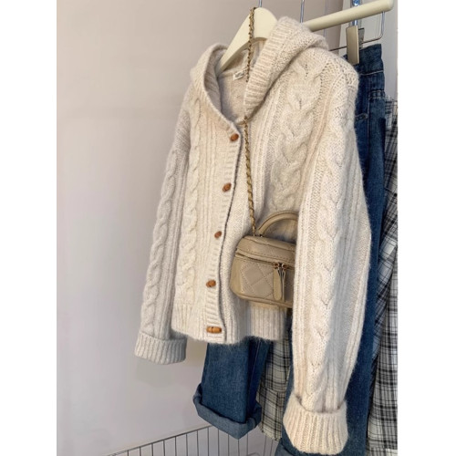 美拉德牛角釦連帽開衫毛衣女秋冬溫柔風麻花針織外套軟糯外穿上衣