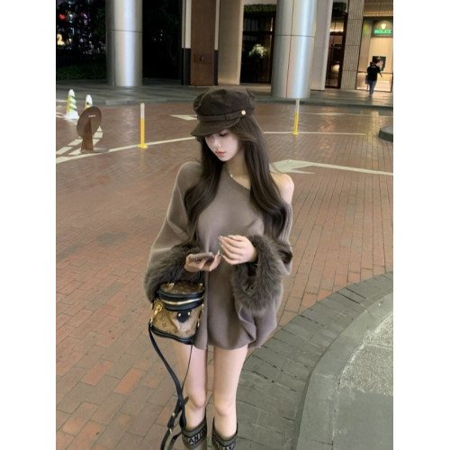 斜領露肩長袖針織衫女早春毛毛拼接寬松富家千金感毛衣慵懶風上衣 斜領露肩長袖針織衫女早春毛毛拼接寬松富家千金感毛衣慵懶風上衣