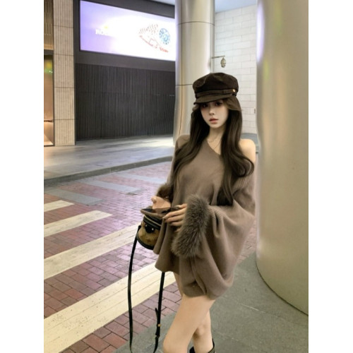 斜領露肩長袖針織衫女早春毛毛拼接寬松富家千金感毛衣慵懶風上衣 斜領露肩長袖針織衫女早春毛毛拼接寬松富家千金感毛衣慵懶風上衣