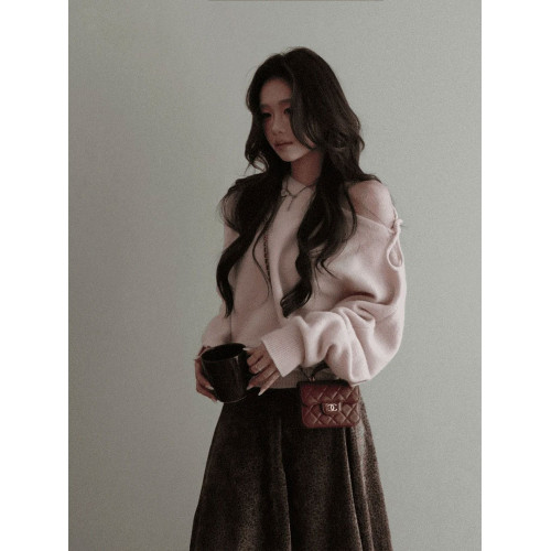 韓系溫柔風斜肩系帶針織衫女秋冬獨特漂亮氛圍感寬松顯瘦長袖上衣