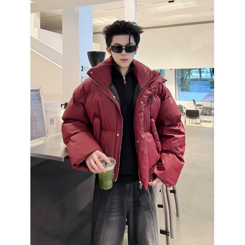 酒紅色pu皮短款羽絨棉服男款廓形立領棉衣外套cleanfit美式麵包服 酒紅色pu皮短款羽絨棉服男款廓形立領棉衣外套cleanfit美式麵包服