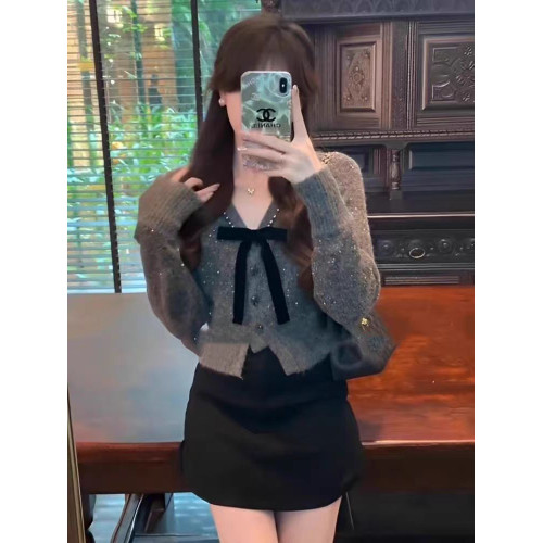 法式小香風超好看灰色蝴蝶結毛衣女秋冬2025冬季新款加厚針織上衣