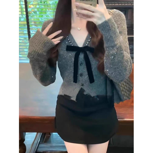 法式小香風超好看灰色蝴蝶結毛衣女秋冬2025冬季新款加厚針織上衣