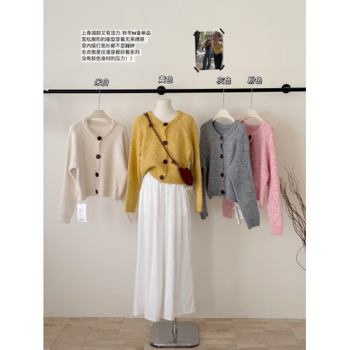 RENA慵懶風軟糯圓領開衫毛外套女2025早秋高級感寬松外穿針織上衣 RENA慵懶風軟糯圓領開衫毛外套女2025早秋高級感寬松外穿針織上衣