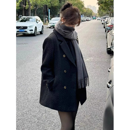 赫本風黑色毛呢外套女秋冬高級感夾棉小個子中長款西裝厚呢子大衣 赫本風黑色毛呢外套女秋冬高級感夾棉小個子中長款西裝厚呢子大衣