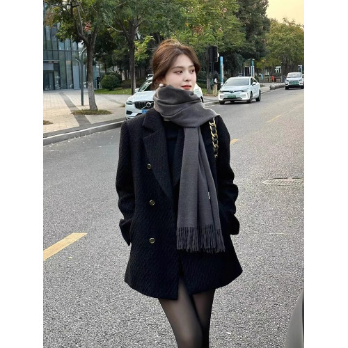 赫本風黑色毛呢外套女秋冬高級感夾棉小個子中長款西裝厚呢子大衣 赫本風黑色毛呢外套女秋冬高級感夾棉小個子中長款西裝厚呢子大衣