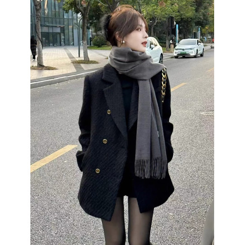 赫本風黑色毛呢外套女秋冬高級感夾棉小個子中長款西裝厚呢子大衣 赫本風黑色毛呢外套女秋冬高級感夾棉小個子中長款西裝厚呢子大衣