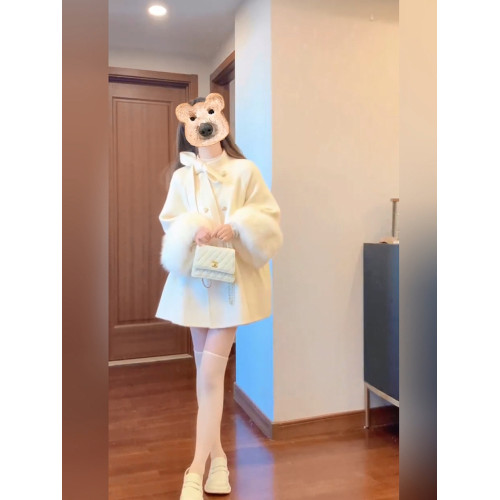 大碼法式富家千金白色毛呢外套女裝秋冬高級感中長款呢子鬭篷大衣 大碼法式富家千金白色毛呢外套女裝秋冬高級感中長款呢子鬭篷大衣