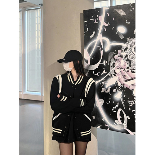 黑色棒球服外套女加厚春秋季2025新款美式復古學院風毛呢夾克上衣 黑色棒球服外套女加厚春秋季2025新款美式復古學院風毛呢夾克上衣