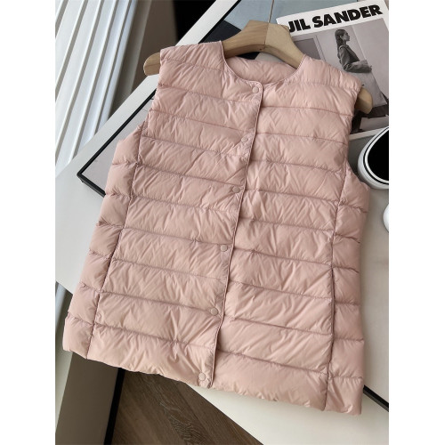 特價福利~日單純元尾 秋冬巨實用的輕型圓領羽絨服背心馬甲女款 特價福利~日單純元尾 秋冬巨實用的輕型圓領羽絨服背心馬甲女款