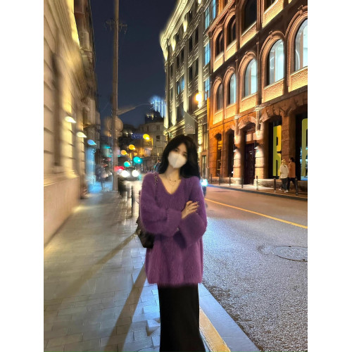 秋冬V領寬松慵懶風毛衣加厚仿水貂毛外套女紫色法式洋氣韓版上衣 秋冬V領寬松慵懶風毛衣加厚仿水貂毛外套女紫色法式洋氣韓版上衣