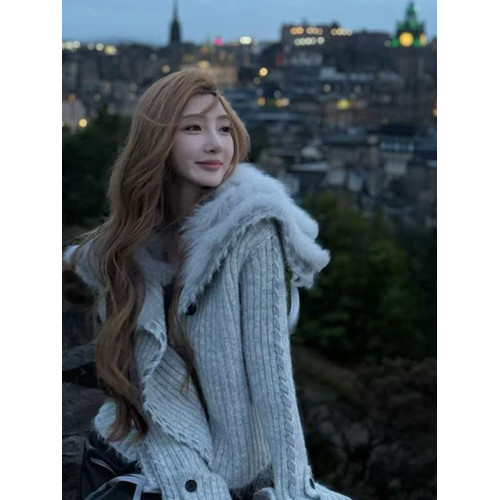 早秋韓系氛圍感穿搭灰色大翻領毛邊毛衣外套女秋冬慵懶風針織開衫 早秋韓系氛圍感穿搭灰色大翻領毛邊毛衣外套女秋冬慵懶風針織開衫