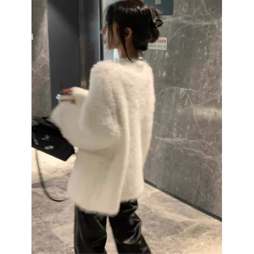 軟糯水貂絨黑色毛衣女秋冬高級感超好看V領寬松內搭打底上衣加厚 軟糯水貂絨黑色毛衣女秋冬高級感超好看V領寬松內搭打底上衣加厚