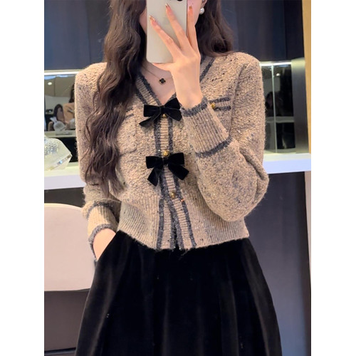 小個子香風粉色蝴蝶結毛衣女2025新款秋冬慵懶高級感法式短款開衫 小個子香風粉色蝴蝶結毛衣女2025新款秋冬慵懶高級感法式短款開衫