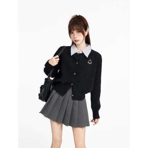 假兩件學院風黑色短款毛衣女秋冬季內搭設計感小衆外套針織衫開衫