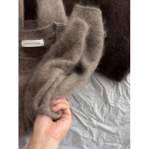 高級感棕色馬海毛圓領套頭毛衣女秋冬嬭fufu軟糯外穿內搭針織上衣