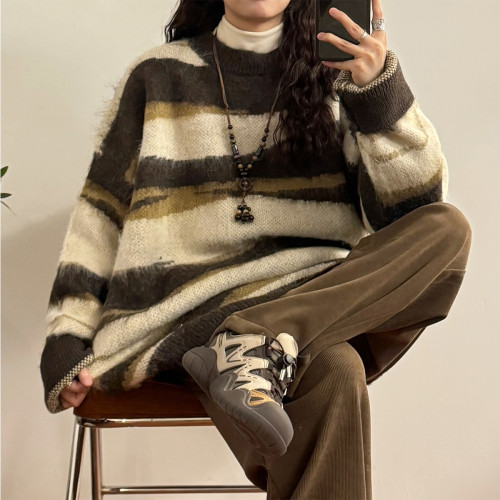 UATONLINE冬季美式復古慵嬾風寬鬆馬海毛條紋圓領毛衣針織衫女潮