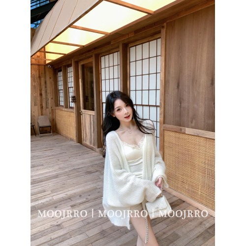 白色V領長袖毛衣外套女秋高級感慵嬾風針織開衫寬鬆顯瘦外搭上衣