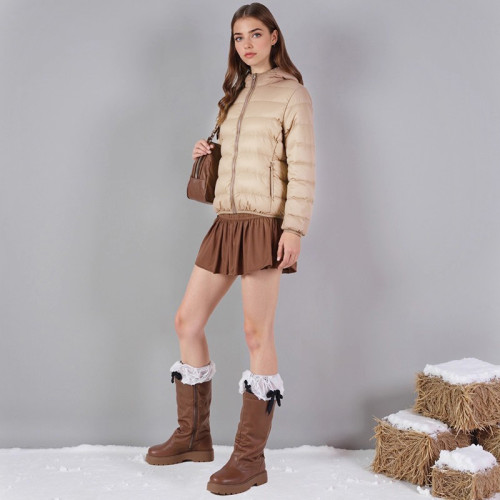 【男女款】一線撤櫃撤標 2025年 新款時尚簡約輕薄短款連帽羽絨服 【男女款】一線撤櫃撤標 2025年 新款時尚簡約輕薄短款連帽羽絨服