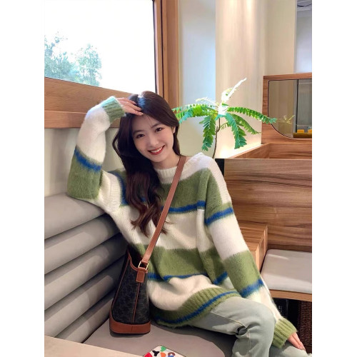 綠色條紋多巴胺撞色毛衣女水貂絨軟糯上衣冬季寬松針織衫套頭聖誕