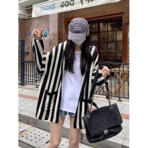 2025秋裝黑白竪條紋連帽外套寬鬆慵嬾中長款針織開衫女休閒大毛衣