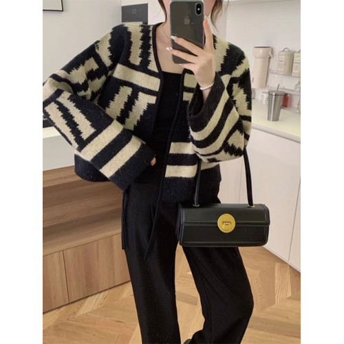 Mmao復古撞色毛呢外套女短款2025秋冬新款寬松針織毛衣開衫加厚