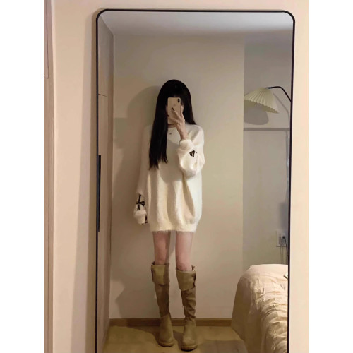 秋冬寬松長袖加厚軟糯白色毛衣女慵懶風休閒圓領馬海毛針織衫上衣