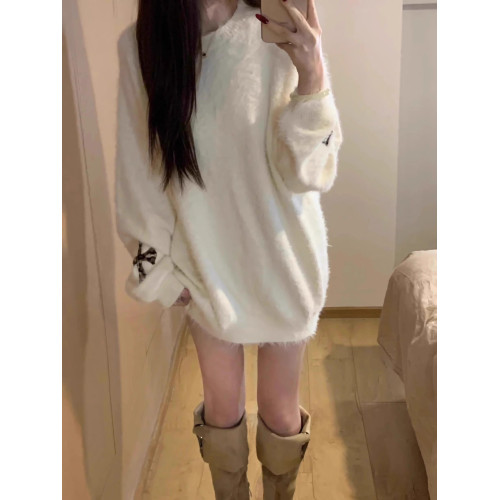 秋冬寬松長袖加厚軟糯白色毛衣女慵懶風休閒圓領馬海毛針織衫上衣