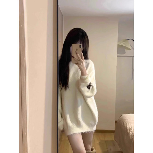 秋冬寬松長袖加厚軟糯白色毛衣女慵懶風休閒圓領馬海毛針織衫上衣