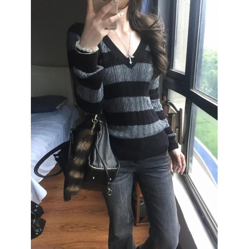 美式復古條紋針織衫女早秋麻花v領毛衣高級感修身顯瘦辣妹上衣潮
