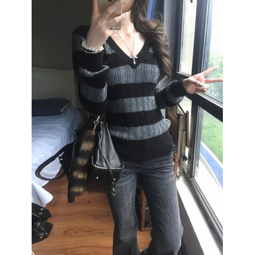 美式復古條紋針織衫女早秋麻花v領毛衣高級感修身顯瘦辣妹上衣潮
