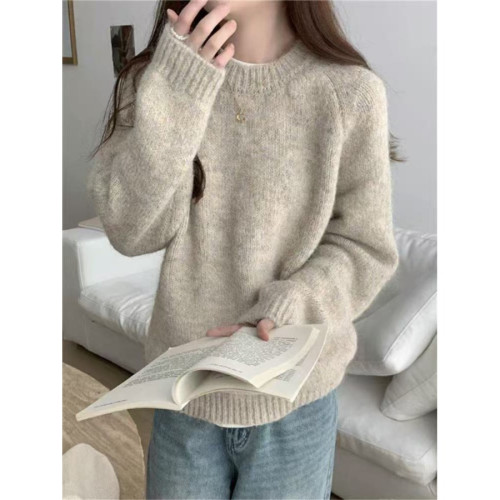 慵懶風燕麥色毛衣女2025秋冬洋氣毛絨保暖高級感針織寬松套頭上衣