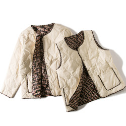 2025秋冬新款菱形復古無領輕薄羽絨服女短款拼色小香風圓領外套