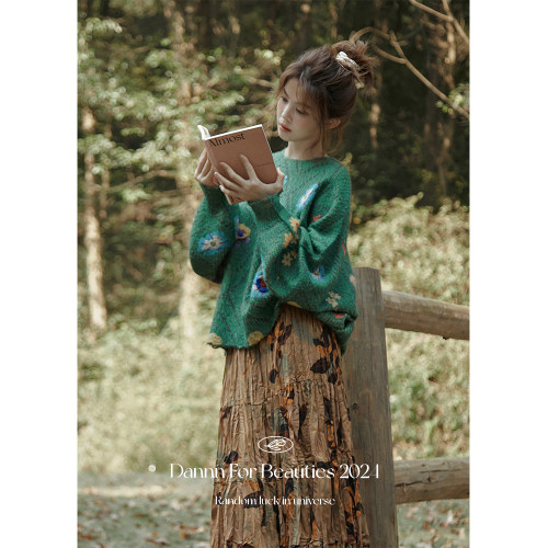 水草不鹹Dannn 草地綠色花朵燈籠袖針織慵懶軟軟糯糯秋冬毛衣女