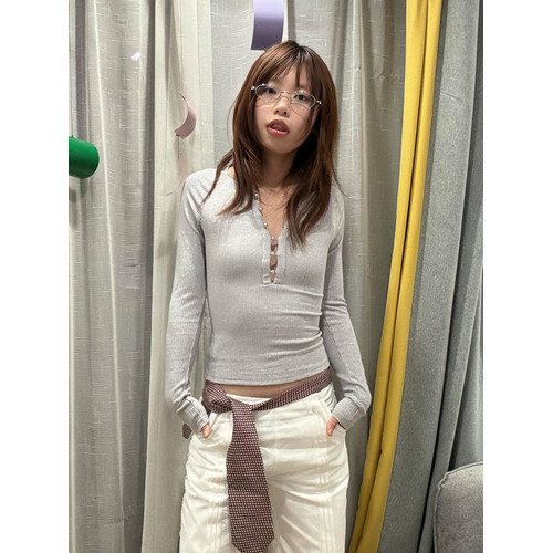 法式復古亨利領針織衫女秋季珍珠修身內搭長袖打底衫露肩性感上衣