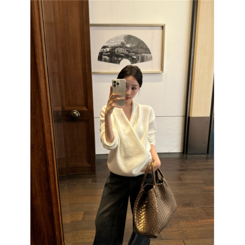 法式chic老錢風交叉v領毛衣女秋冬氣質溫柔慵懶松弛感高知針織衫