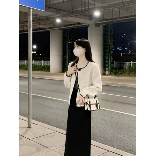 白色名媛氣質小香風外套女短款2025春新款法式小個子今年流行上衣 白色名媛氣質小香風外套女短款2025春新款法式小個子今年流行上衣