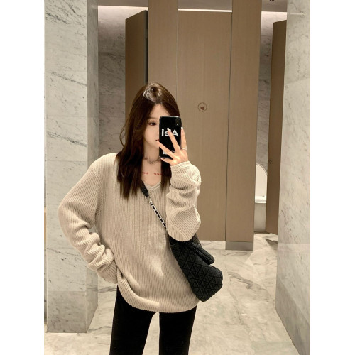 寬松V領毛衣女慵懶風2024春秋冬季新款高級感長袖套頭針織衫上衣 寬松V領毛衣女慵懶風2024春秋冬季新款高級感長袖套頭針織衫上衣