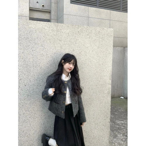 灰色小香風毛呢外套女春秋富家千金高級感小個子冬季短款夾克上衣 灰色小香風毛呢外套女春秋富家千金高級感小個子冬季短款夾克上衣