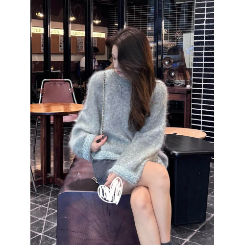 高級感灰色馬海毛釘珠套頭毛衣女秋冬寬松慵懶風外穿軟糯針織上衣 高級感灰色馬海毛釘珠套頭毛衣女秋冬寬松慵懶風外穿軟糯針織上衣