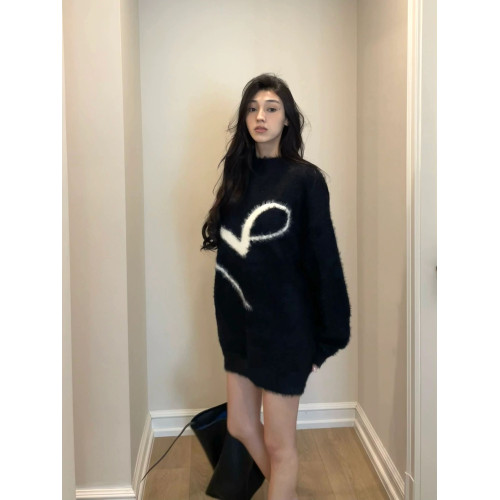 馬海毛軟糯毛衣女秋冬2024新款黑色圓領針織衫慵懶風寬松套頭上衣