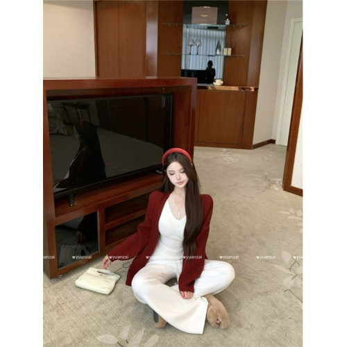 慵懶風中長款毛衣開衫女秋季2025新款V領單排釦寬松紅色針織上衣