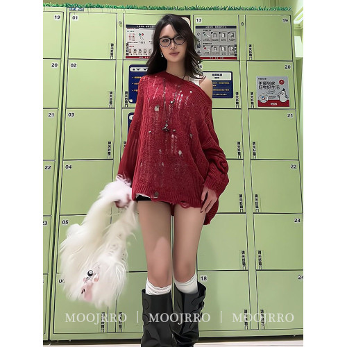紅色鏤空破洞斜肩毛衣女秋季寬松慵懶風純欲外搭針織罩衫套頭上衣