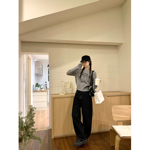 烏77設計感蝴蝶提花圓領毛衣女春內搭修身打底衫短款針織休閒上衣