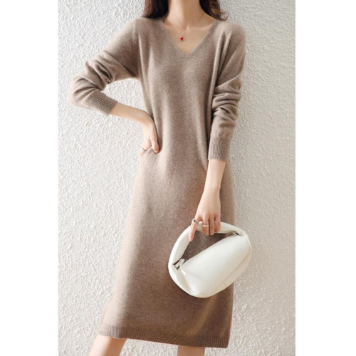 2023冬季新款v領打底毛衣裙女中長款寬松過膝直筒針織加厚連衣裙