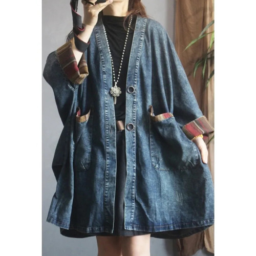 大碼200斤復古v領中長款口袋牛仔外套女秋季寬松型純色牛仔風衣潮 大碼200斤復古v領中長款口袋牛仔外套女秋季寬松型純色牛仔風衣潮