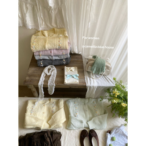 法式復古立體綉花圓領針織開衫女秋冬寬松溫柔風軟糯針織毛衣外套 法式復古立體綉花圓領針織開衫女秋冬寬松溫柔風軟糯針織毛衣外套