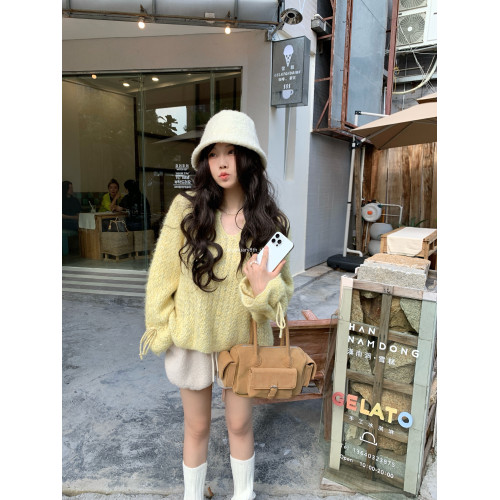 【上新-5元】星空閃閃～小心機V領 袖子綁帶設計 毛衣0.45KG